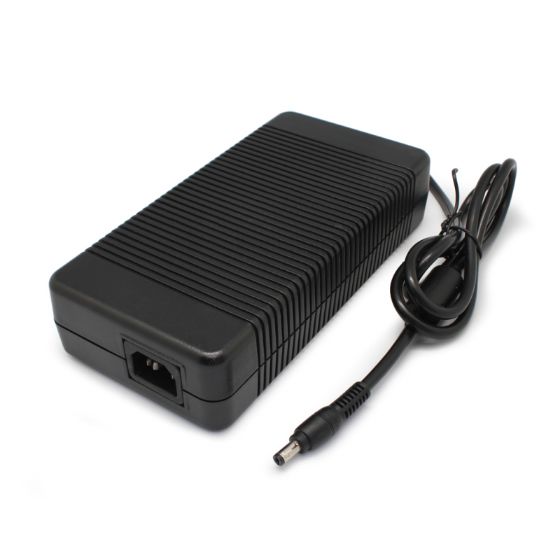 Punjac za laptop 19.5V 11.8A 230W (5.5*2.5)