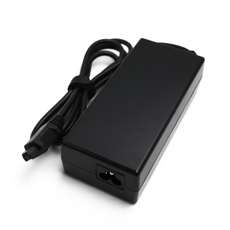 Punjac za laptop Toshiba 15V 8A 4pin