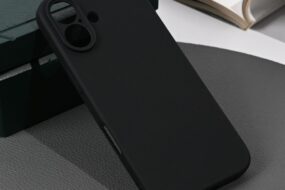 Torbica silikonska Skin za iPhone 17 6.3 mat crna