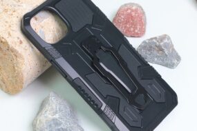 Torbica Fight Clip za iPhone 14 6.1 crna