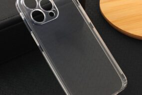 Torbica silikonska Ultra Thin with pluggy za iPhone 15 Pro Max 6.7 transparent