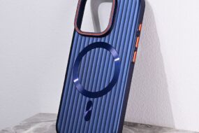 Torbica Magsafe Stripe za iPhone 16 Pro 6.3 plava