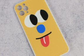 Torbica Smile face za iPhone 11 Pro Max 6.5 zuta