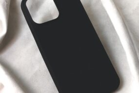 Torbica Teracell Soft Velvet za iPhone 15 Pro Max 6.7 crna